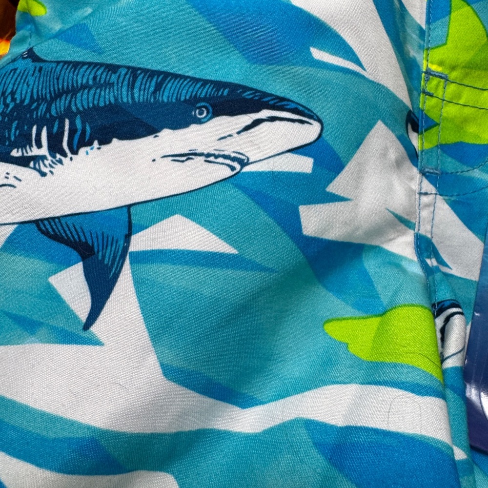 NWT Kids Shark Swim Trunks & Goggles Boys Sz 4 - 5   50 UV protect NEW. - Picture 4 of 14